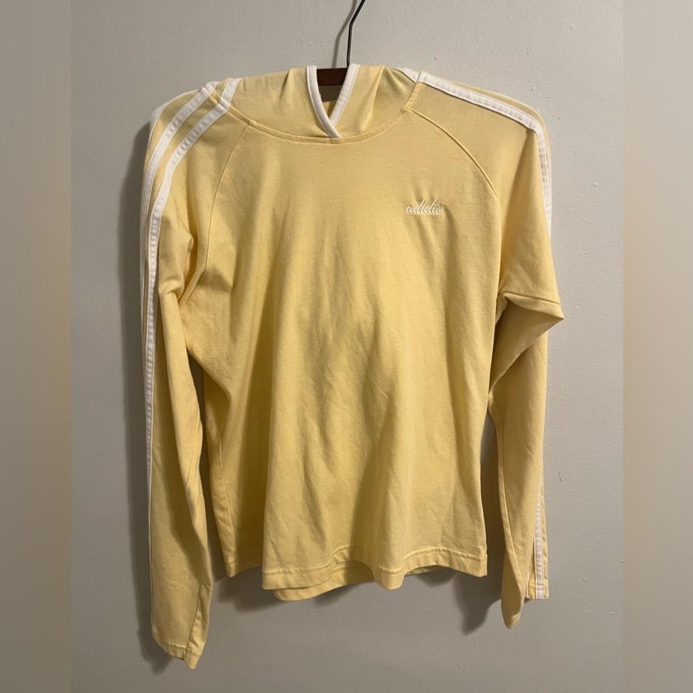 Adidas Hoodie Womens Medium Yellow Workout Long Sleeve Center Logo Gym Ladies